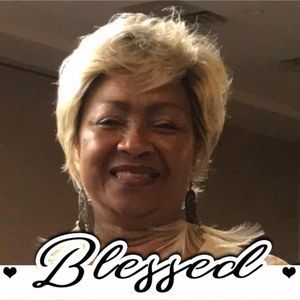 Meet your Posher, Stella